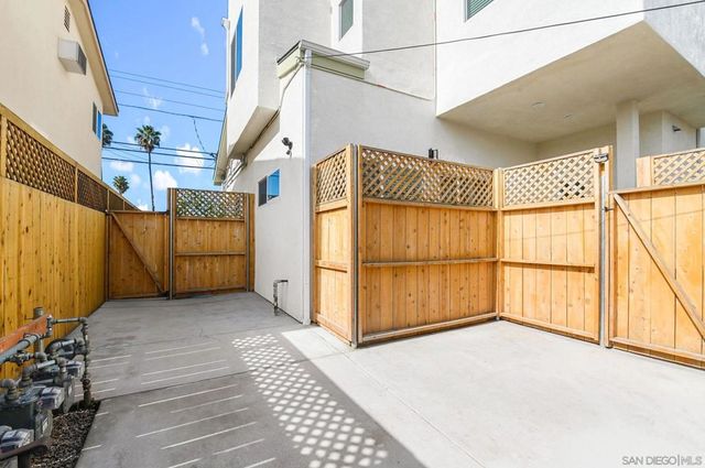 4768 74 Bancroft St, San Diego, CA 92116