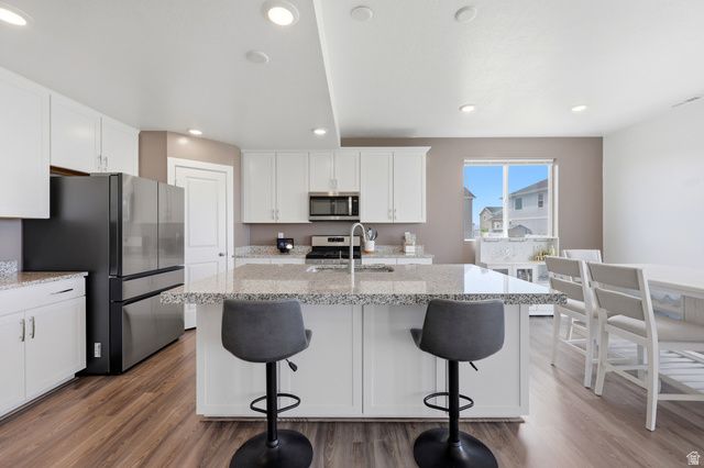 2978 S SHORELINE DR, Syracuse, UT 84075