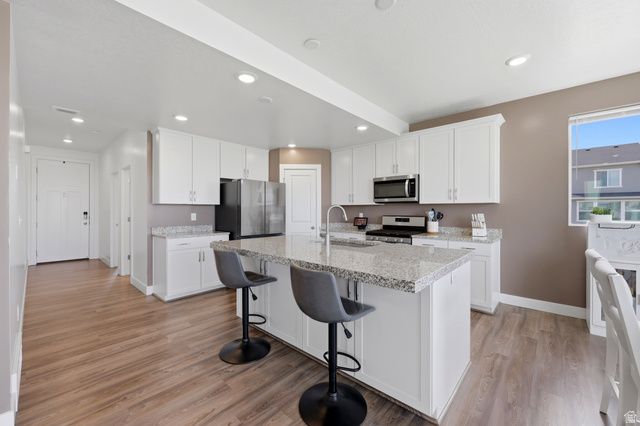 2978 S SHORELINE DR, Syracuse, UT 84075