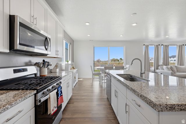 2978 S SHORELINE DR, Syracuse, UT 84075