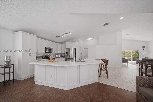 685 SW 198th Terrace, Pembroke Pines, FL 33029