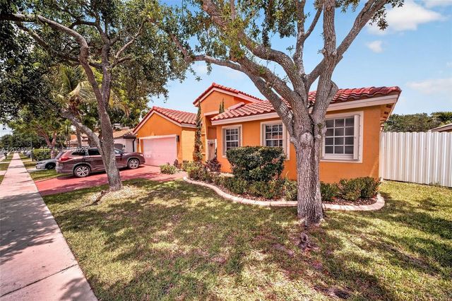 685 SW 198th Terrace, Pembroke Pines, FL 33029