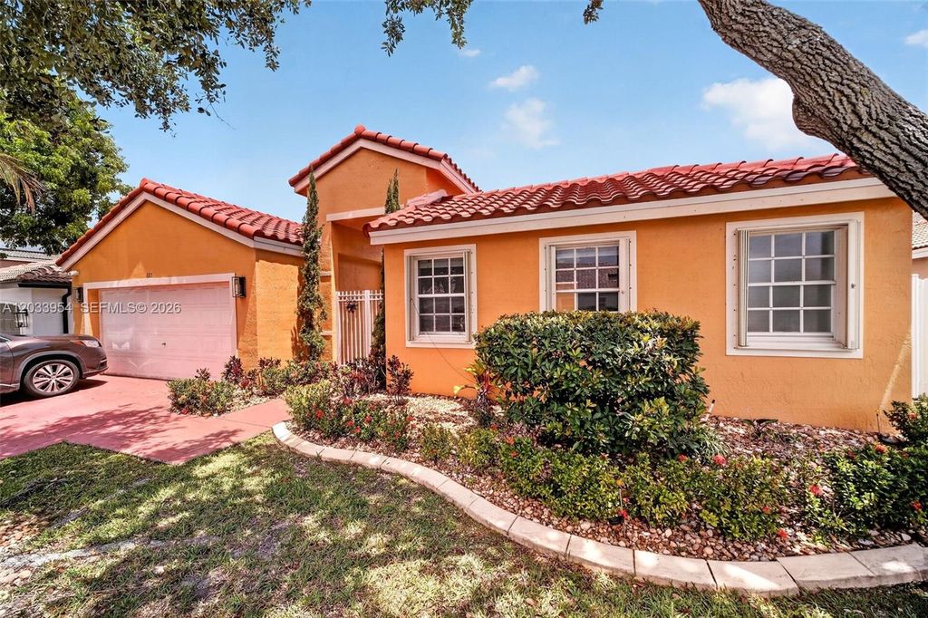 685 SW 198th Terrace, Pembroke Pines, FL 33029