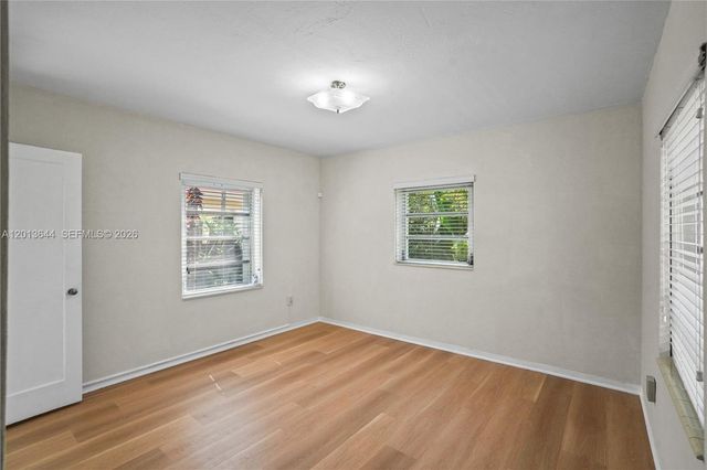 2460 SW 24th St, Miami, FL 33145