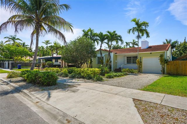 2460 SW 24th St, Miami, FL 33145