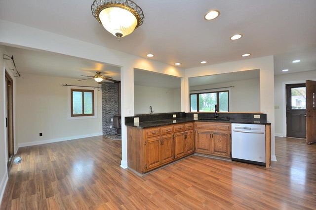 655 E Mackinac AVENUE, Oak Creek, WI 53154