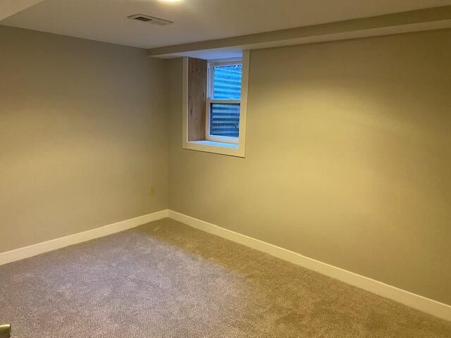 655 E Mackinac AVENUE, Oak Creek, WI 53154