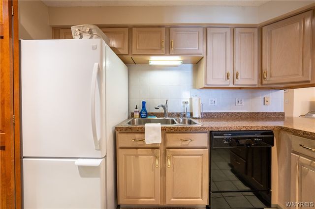 400 West Avenue L3, West Seneca, NY 14224