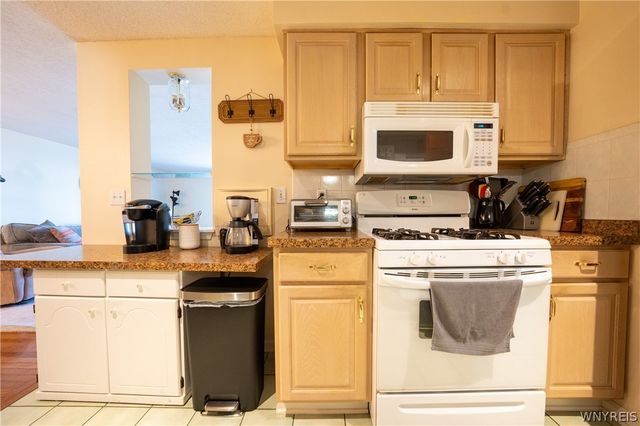 400 West Avenue L3, West Seneca, NY 14224