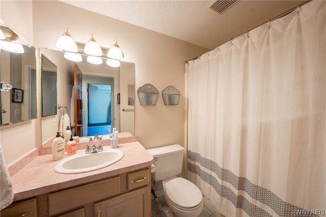 400 West Avenue L3, West Seneca, NY 14224