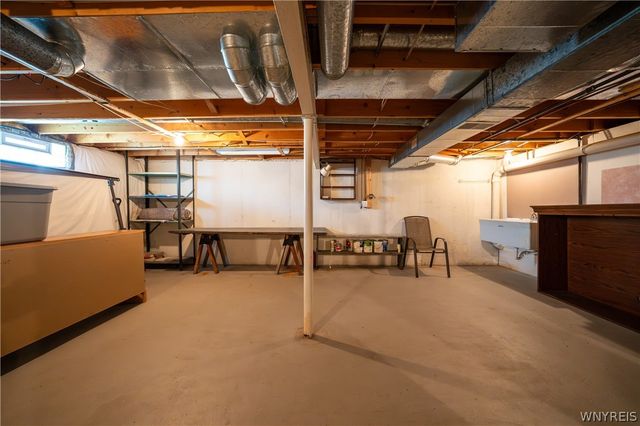 400 West Avenue L3, West Seneca, NY 14224
