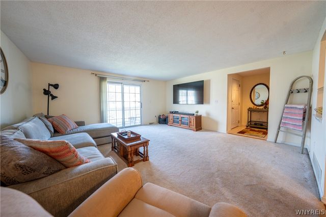 400 West Avenue L3, West Seneca, NY 14224
