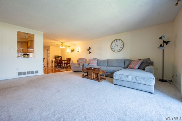400 West Avenue L3, West Seneca, NY 14224