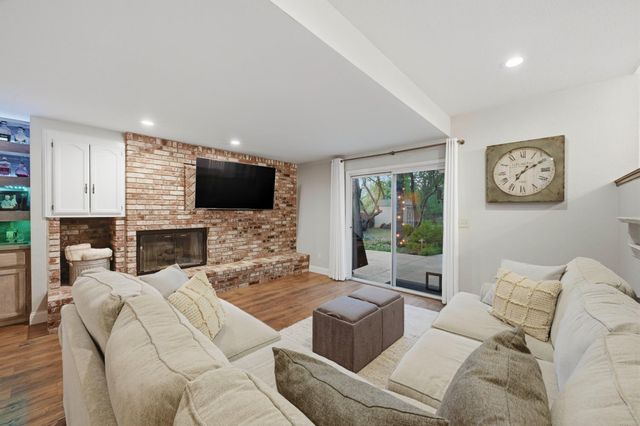 5833 Mareta Ln, Loomis, CA 95650