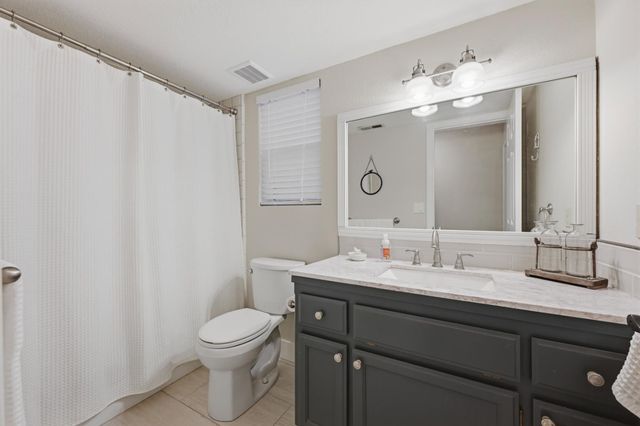 5833 Mareta Ln, Loomis, CA 95650