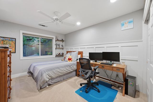 5833 Mareta Ln, Loomis, CA 95650