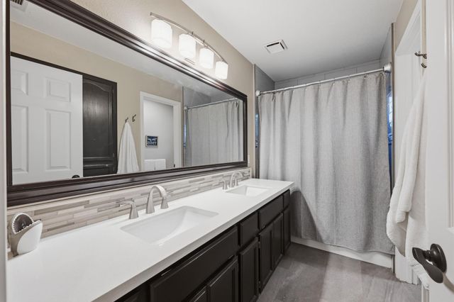 5833 Mareta Ln, Loomis, CA 95650