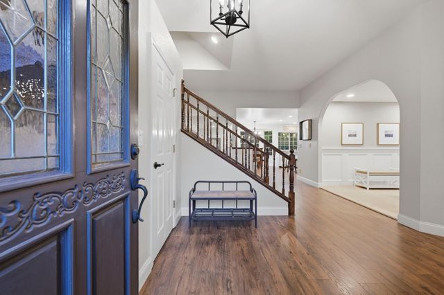 5833 Mareta Ln, Loomis, CA 95650