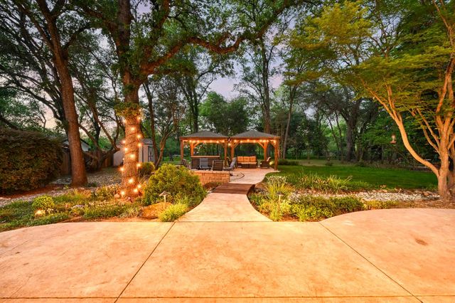 5833 Mareta Ln, Loomis, CA 95650