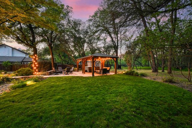 5833 Mareta Ln, Loomis, CA 95650