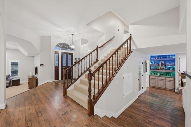 5833 Mareta Ln, Loomis, CA 95650