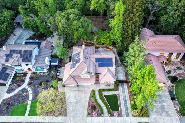 5833 Mareta Ln, Loomis, CA 95650