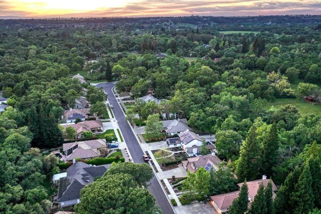 5833 Mareta Ln, Loomis, CA 95650