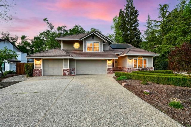 5833 Mareta Ln, Loomis, CA 95650