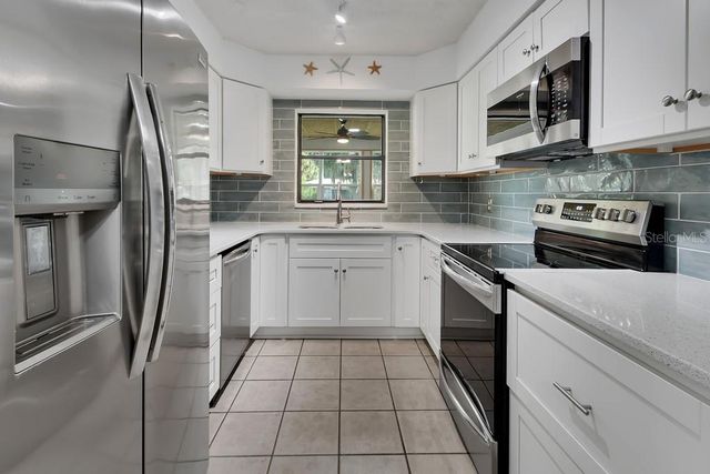 235 W RETTA STREET, De Leon Springs, FL 32130