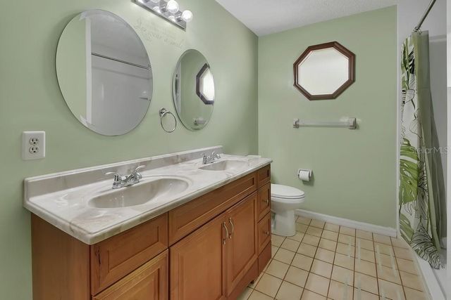 235 W RETTA STREET, De Leon Springs, FL 32130