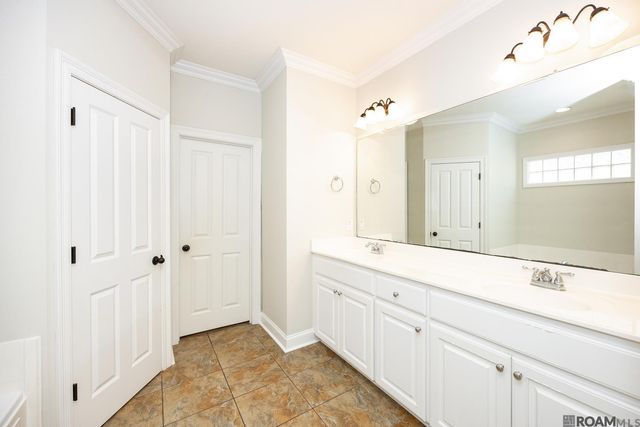 15130 Hidden Villa Dr, Baton Rouge, LA 70810