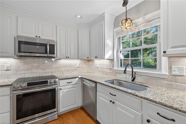 5001 Bliven LN, Virginia Beach, VA 23455