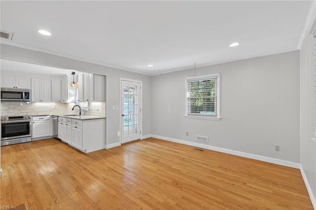 5001 Bliven LN, Virginia Beach, VA 23455