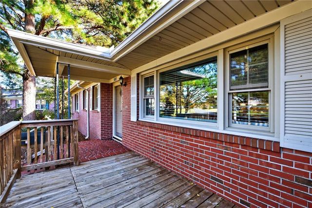 5001 Bliven LN, Virginia Beach, VA 23455