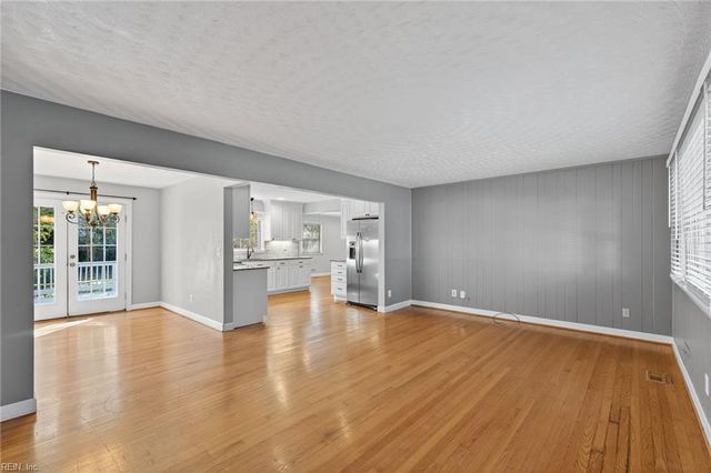 5001 Bliven LN, Virginia Beach, VA 23455