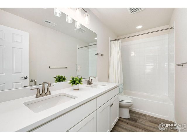 6465 Union Creek Dr, Loveland, CO 80538