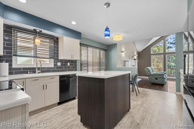 45317 Stonehedge Drive, Plymouth, MI 48170