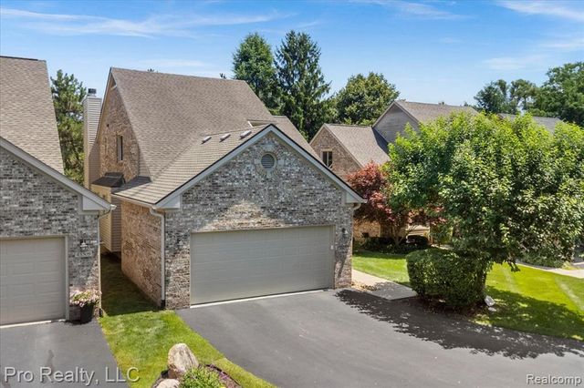 45317 Stonehedge Drive, Plymouth, MI 48170