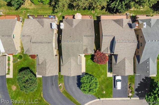 45317 Stonehedge Drive, Plymouth, MI 48170