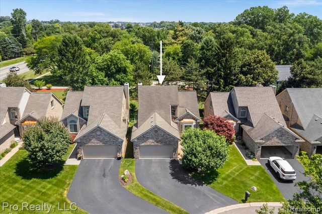 45317 Stonehedge Drive, Plymouth, MI 48170