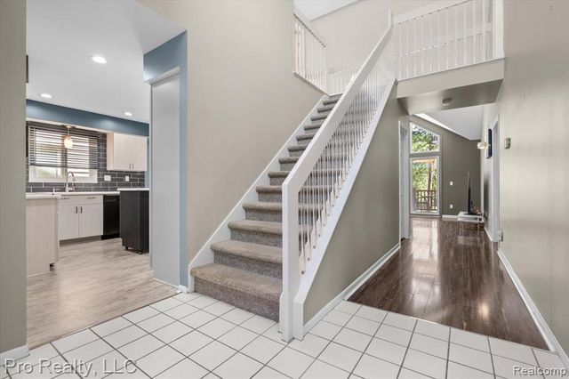 45317 Stonehedge Drive, Plymouth, MI 48170