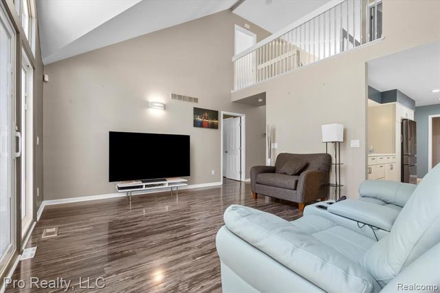 45317 Stonehedge Drive, Plymouth, MI 48170