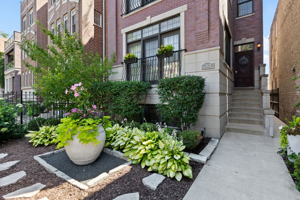 3921 N Greenview Avenue 1, Chicago, IL 60613 — photo 2
