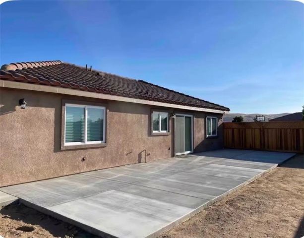 40104 25th West, Palmdale, CA 93551