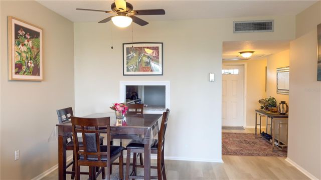 7461 W COUNTRY CLUB DRIVE N 306, Sarasota, FL 34243