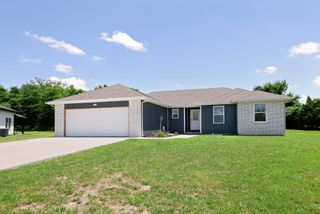 350 Towne Loop, Marshfield, MO 65706