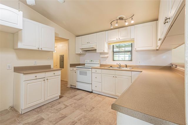 36177 Lomax Road, Brookshire, TX 77423