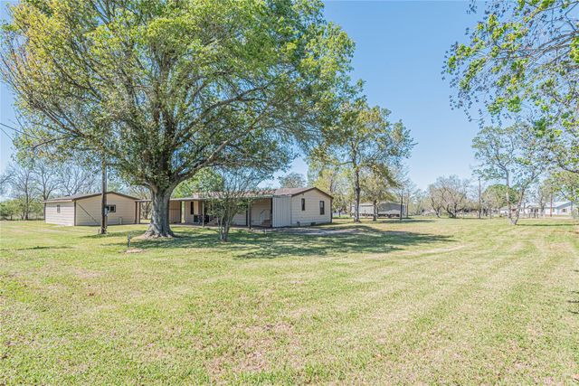 36177 Lomax Road, Brookshire, TX 77423
