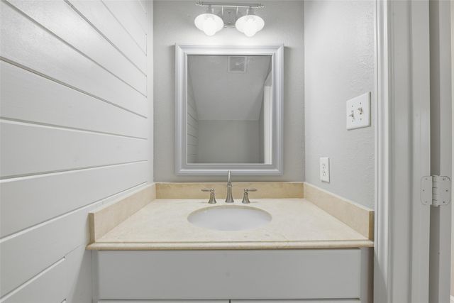 8852 Tyne Trail, Fort Worth, TX 76118