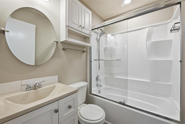 8852 Tyne Trail, Fort Worth, TX 76118